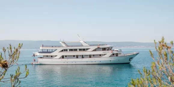 Captain Bota cruising through the Dalmatian Islands