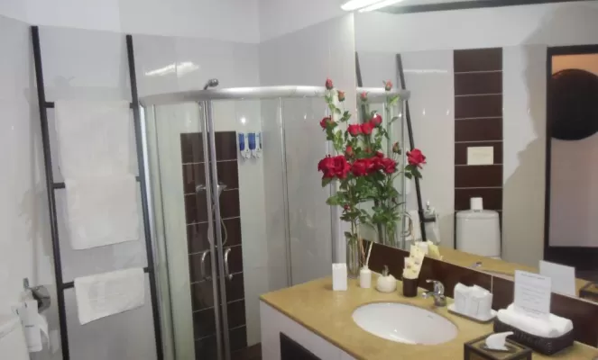 Residence Sisouk bathroom