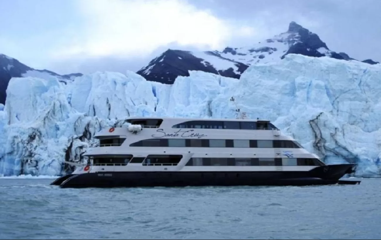 Exterior of Patagonia's MV Santa Cruz