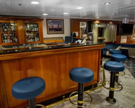 Bar at the Main Lounge, Ocean Adventurer