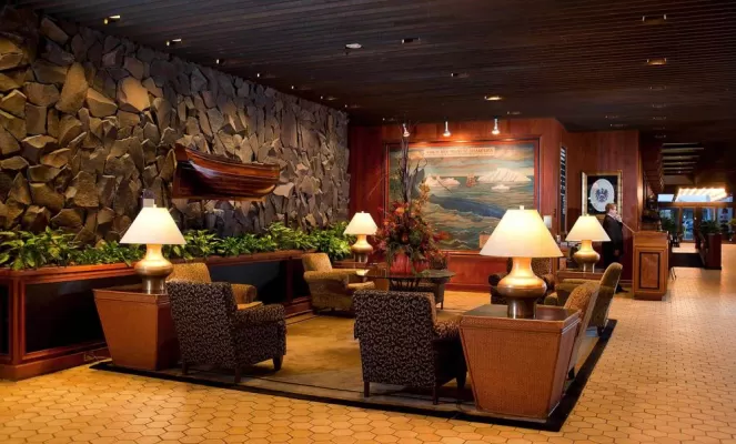 The Hotel Captain Cook lobby