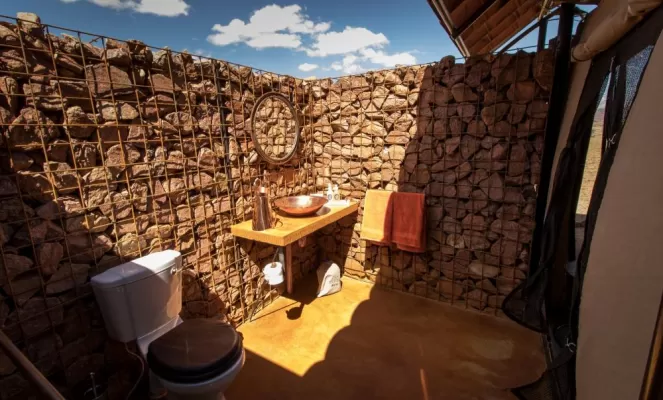 Open air En-suite restrooms at Sossus Under Canvas