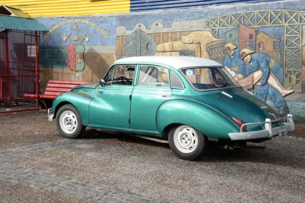 Oldsmobile in La Boca in Buenos Aires