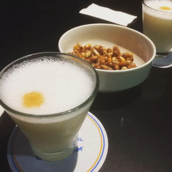 Welcomed to Lima with Pisco Sour and Maiz tostado