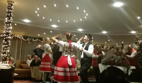 Hungarian Folklore Show on Amalea