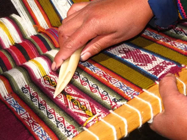 Chinchero weaving
