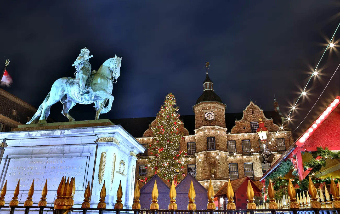 Explore a Christmas market in Dusseldorf