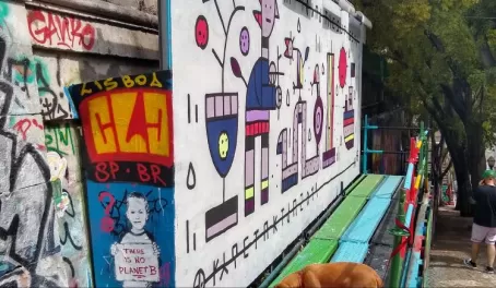 Street art tour