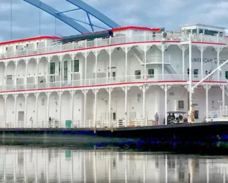 AMERICAN HERITAGE RIVERBOAT TO DOCK IN EVANSVILLE THROUGHOUT THE FALL –  City-County Observer