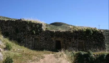 ancient building ruins