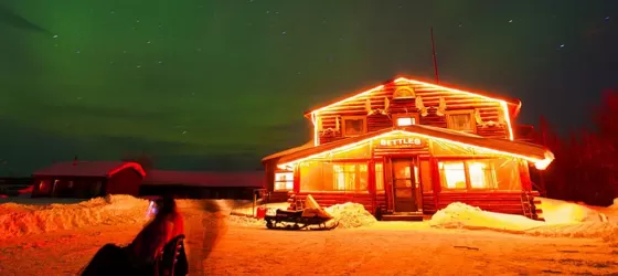 6 Best Alaska Wilderness Lodges & Resorts for 2024-2025