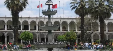 Miraflores Plaza de Armas