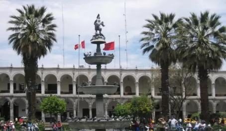 Miraflores Plaza de Armas