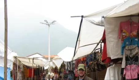 Pisac town market