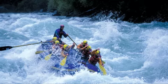 Whitewater rafting adventure tour of Chile's Rio Futaleufu