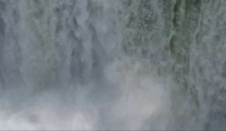 Devil's Throat â€“ the most famous of Iguazu falls