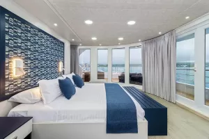 Upper deck Premium suite