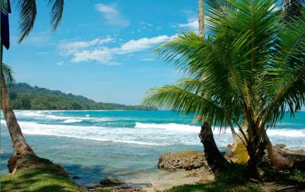 Savor the finest of Costa Rica\'s beaches and jungles at Namuwoki Lodge