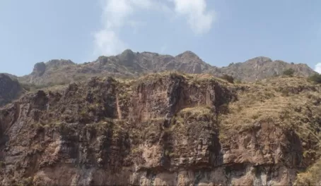 Dramatic cliffs at Huchuy Cusco