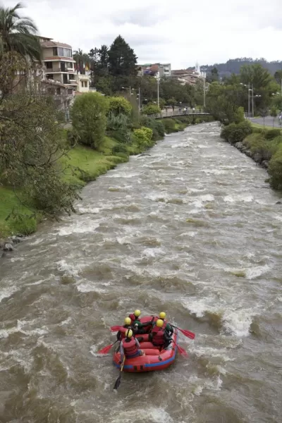 Rafting through Cuenca city!