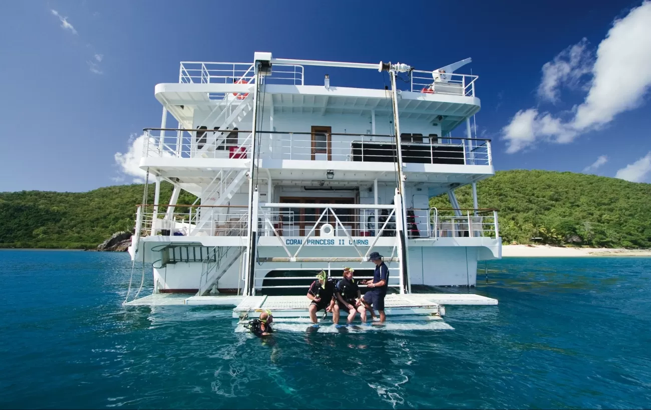 Dive instruction aboard the Coral Princess II