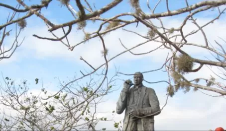Darwin statue is on San Cristobal