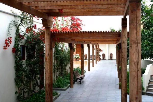 La Hacienda courtyard