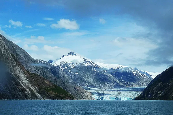 Cruise stunning Alaska