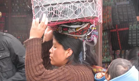 woman and chid in SololaÂ  market