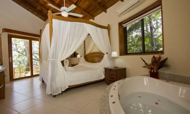 The luxurious Tropical Suite
