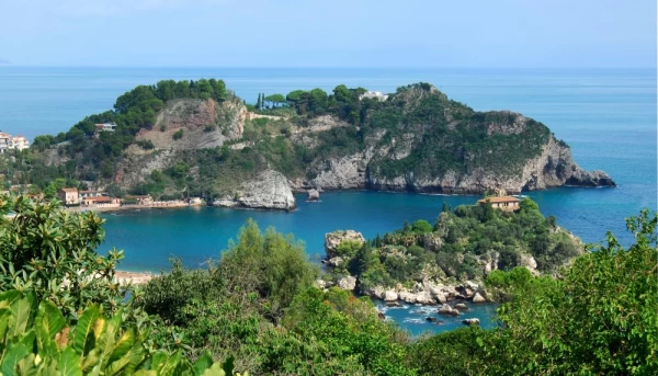 Visit the ruins of Taormina on your Dolce Vita cruise