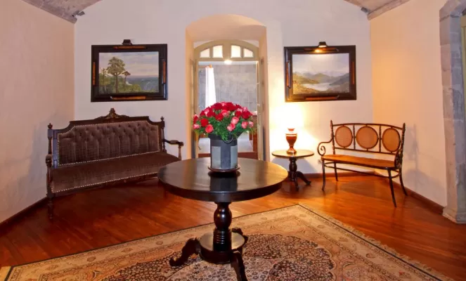 A formal sitting room at La Cienega