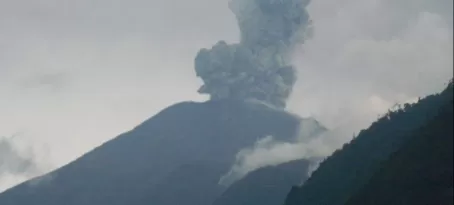 Tungurahua beginning to erupt in 2014
