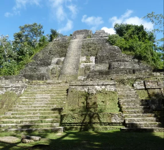 Mayan ruins at Lamanai