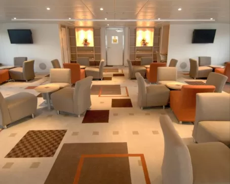 Comfortable lounges on the Oceanic Discoverer