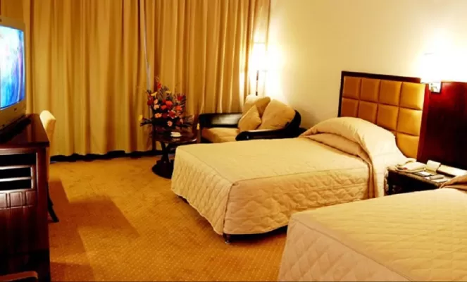Comfortable guest room at Xiang Dian Hotel