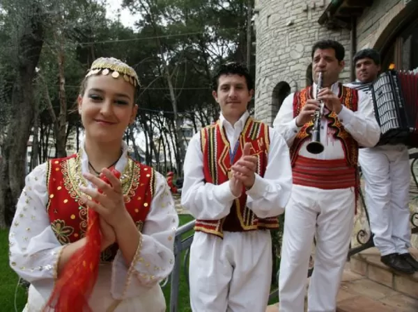 Dance troupe, Albania