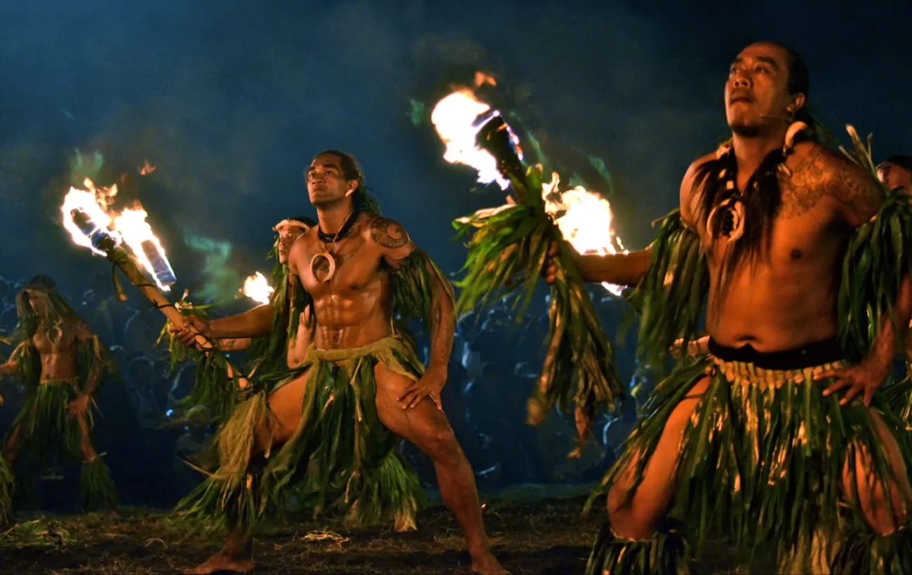 Polynesian rhythms and dancers