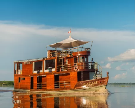 Cattleya Journey sailing the Amazon